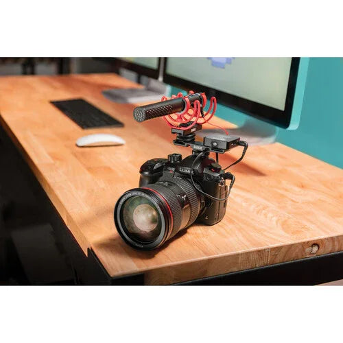 Rode SC11 3.5mm Right Angle TRS Splitter Cable for Dual Audio Input Microphone Wireless Go - Red Dot Photo