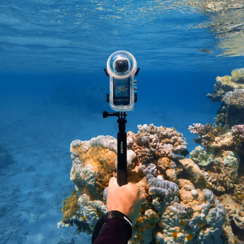 Insta360 X4 隐形潜水壳