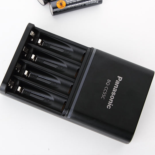 松下 Eneloop 充电器 K-KJ55HCC40C，带 4 节 2550mAh（日本）电池