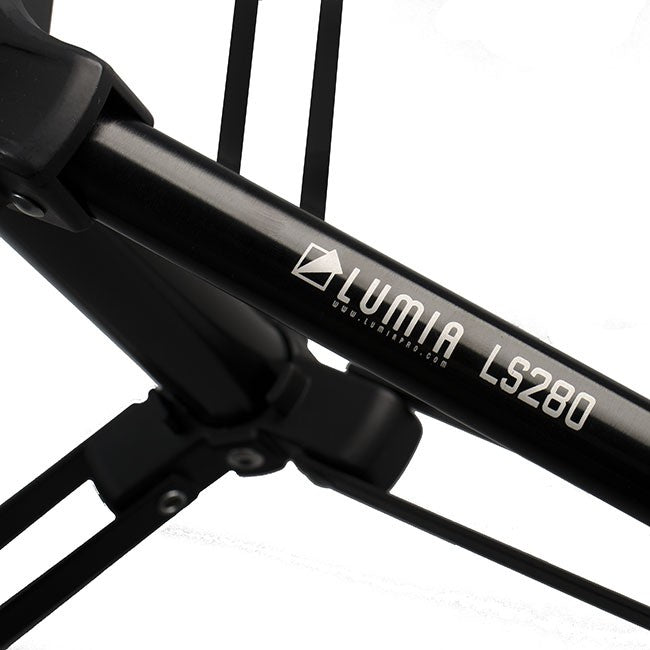 close up shot of Lumia LS280 Light Stand