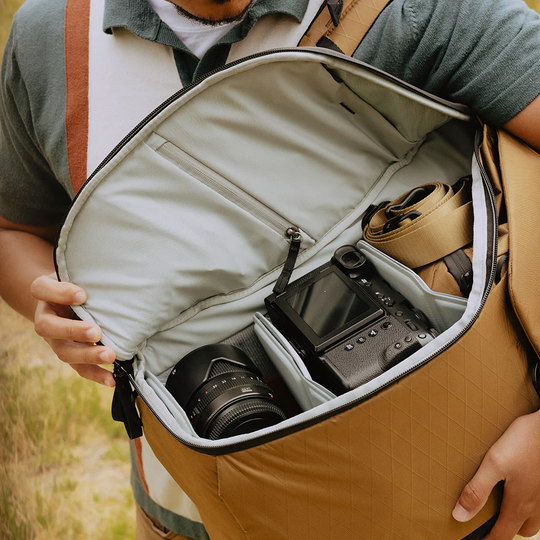 Peak Design 日常背包 30L V2（黑色、炭灰色、午夜蓝、土狼色）