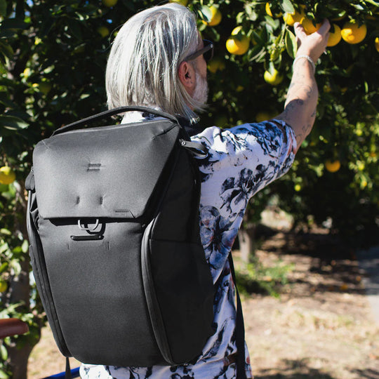 Peak Design 日常背包 30L V2（黑色、炭灰色、午夜蓝、土狼色）