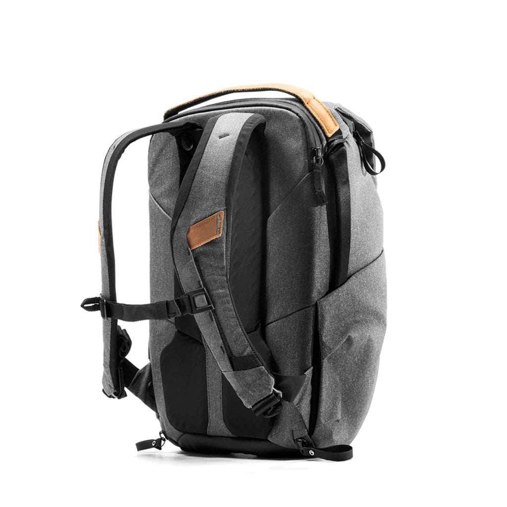 Peak Design 日常背包 30L V2（黑色、炭灰色、午夜蓝、土狼色）