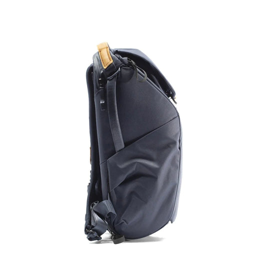 Peak Design 日常背包 30L V2（黑色、炭灰色、午夜蓝、土狼色）