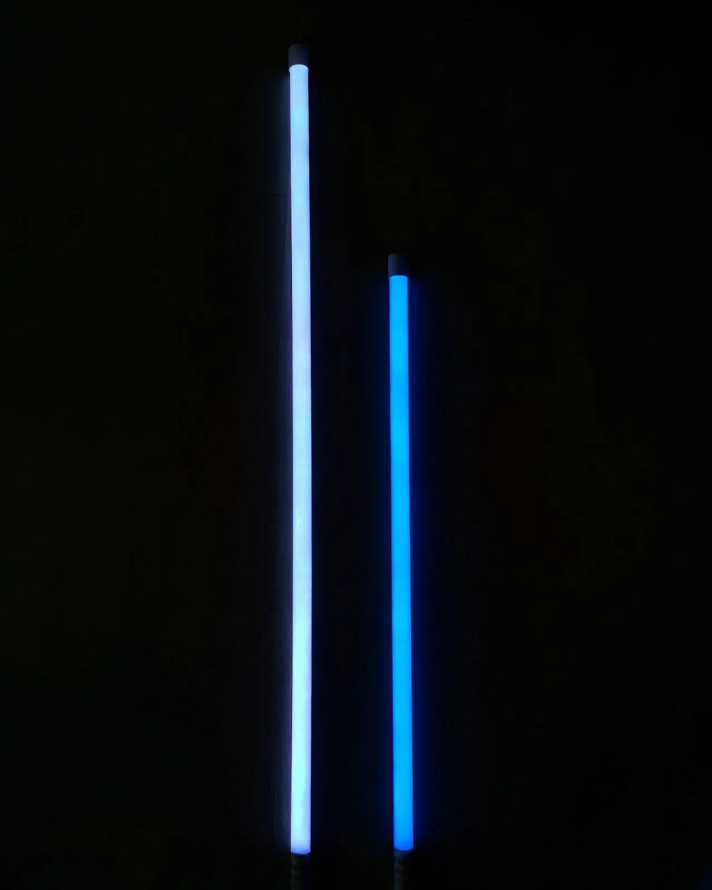 RGB LED Tube T8 Multi-coloured for Youtube Backdrop Studio Lights BUNDLE (LED Tube, Remote) - Red Dot Photo